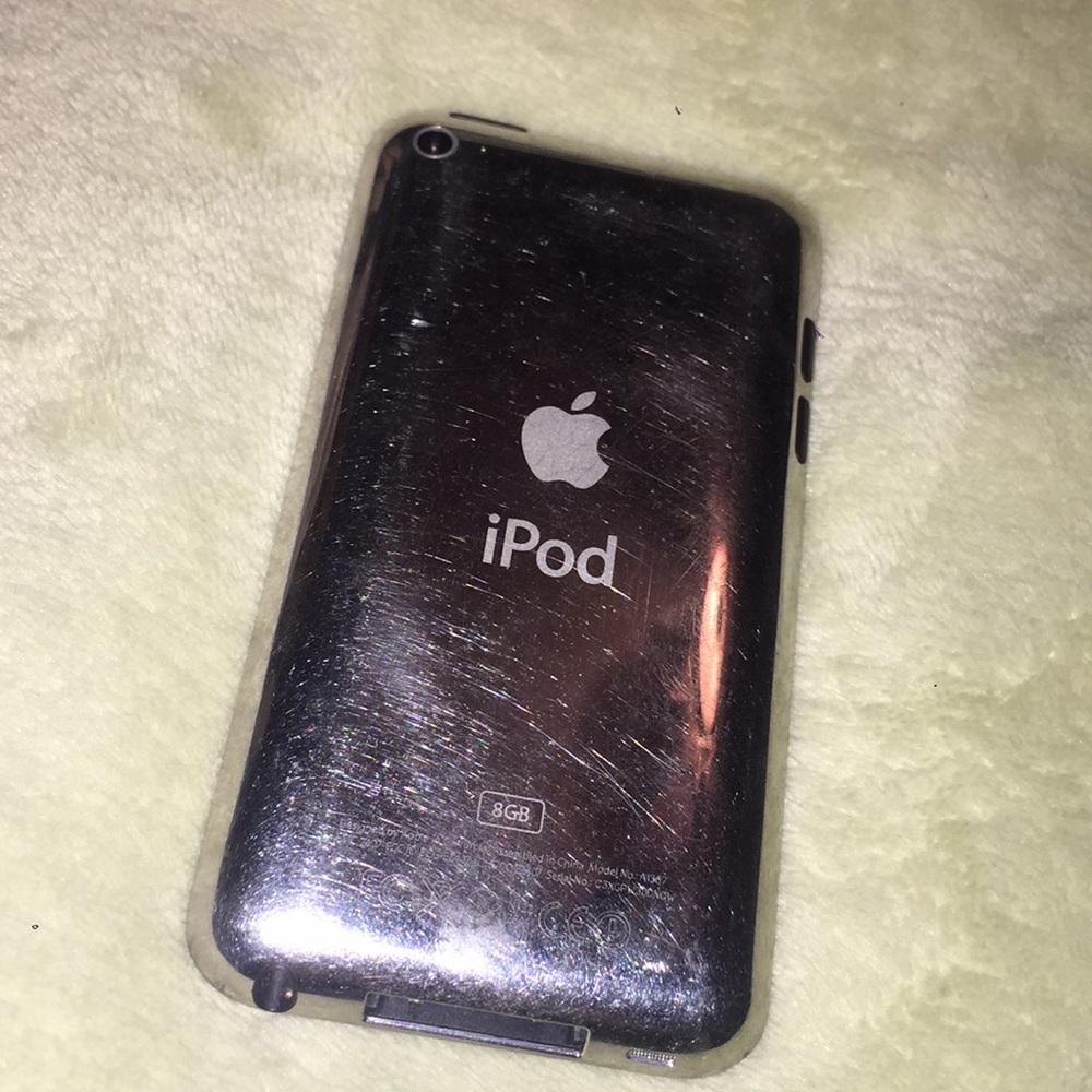 iPod - Picture 2 of 3